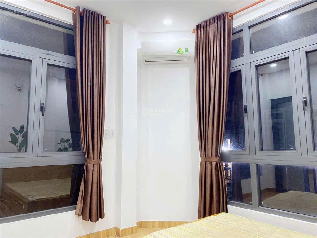 Cho thuê nhà 2 mặt tiền hẻm, p. phú hữu  q9