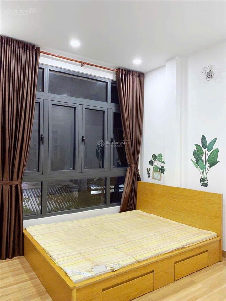 Cho thuê nhà 2 mặt tiền hẻm, p. phú hữu  q9