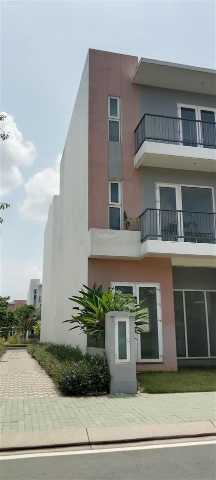 Cho thuê nguyên căn, kdc, phú hữu, q9. giá thuê 11,5tr, bao phí quản lý