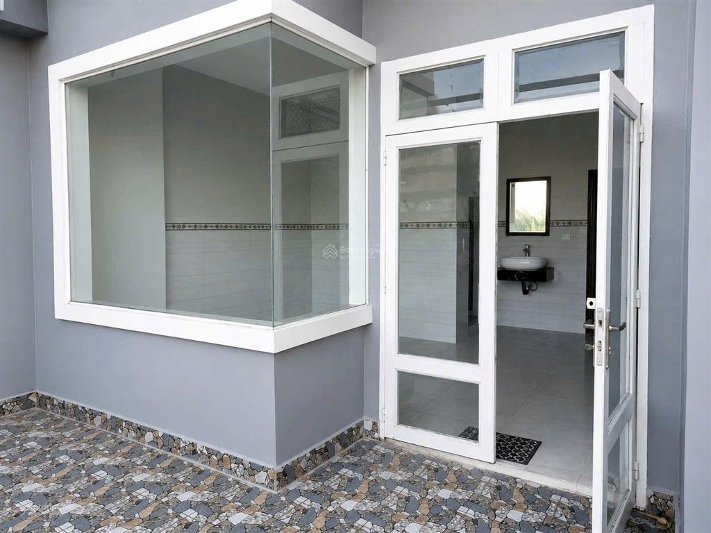 Bán nhà kề q2, nhà 4 tầng, 80m(5x16), 4 pn, đường ô tô tránh, giá 6,1 tỷ còn tl, sổ hoàn công đẹp