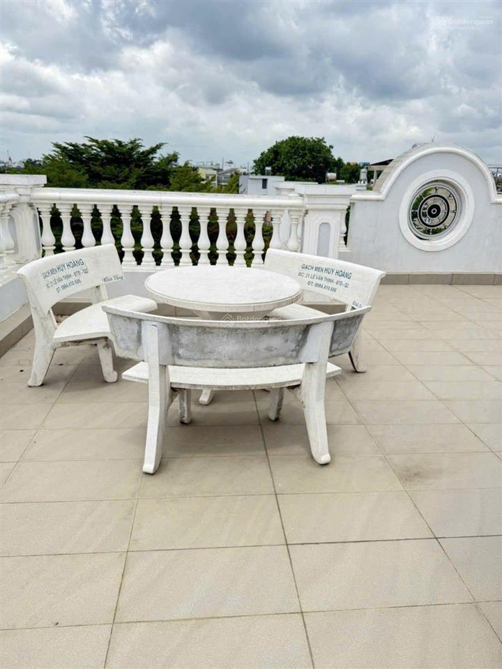 Biệt thự đơn lập, 160m(8x20), gần liên phường, giá 17,9 tỷ tlcc