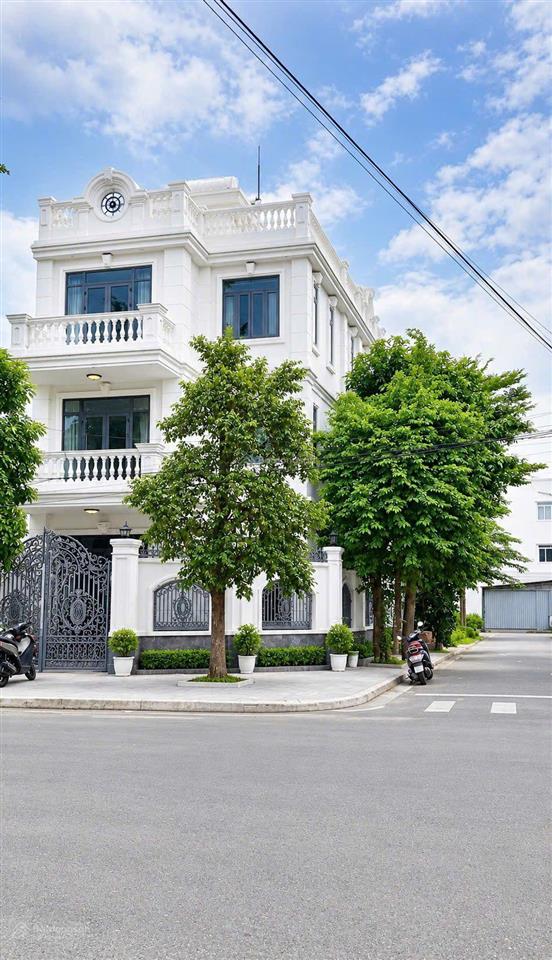 Biệt thự đơn lập, 160m(8x20), gần liên phường, giá 17,9 tỷ tlcc