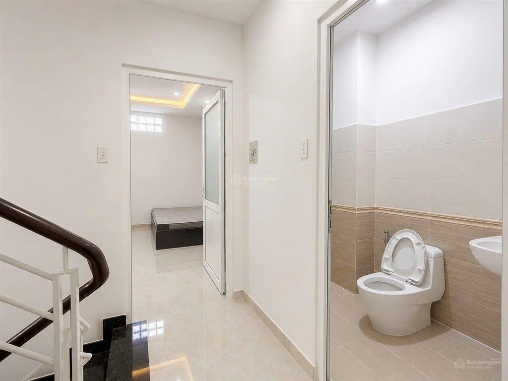 Bán nhà q2, đường ô tô, nhà 4 tầng 62m(5x12,4), sổ hoàn công, giá 7,49 tỷ còn tl