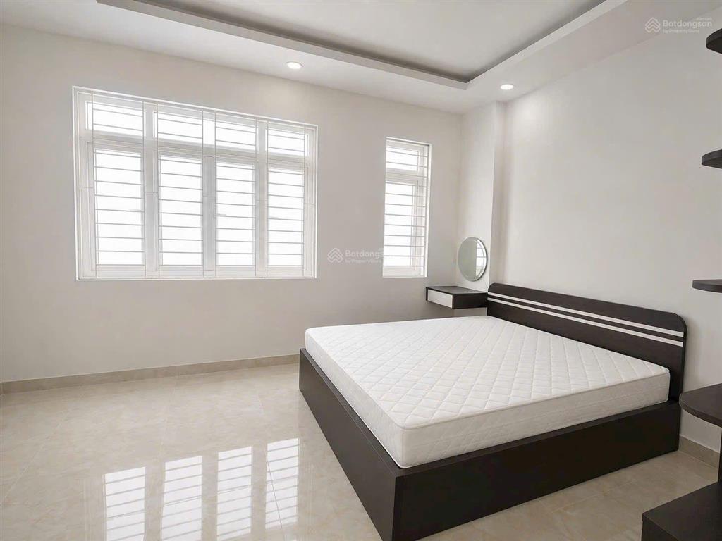 Bán nhà q2, đường ô tô, nhà 4 tầng 62m(5x12,4), sổ hoàn công, giá 7,49 tỷ còn tl