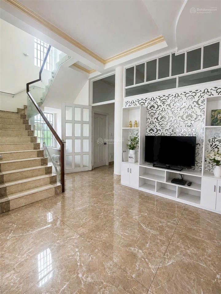 Biệt thự 330m(10x33), liền kề q2, đường xe tải tránh, giá 17 tỷ tlcc