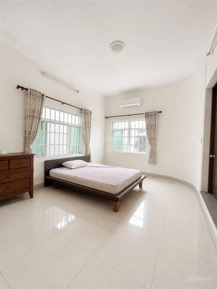 Biệt thự 330m(10x33), liền kề q2, đường xe tải tránh, giá 17 tỷ tlcc