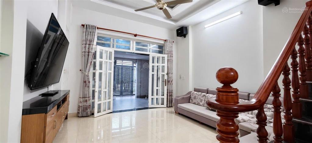 Bán nhà q2, đường ô tô tránh3 tầng sổ hoàn công giá 8,6 tỷ .tl