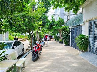 Bán nhà q2, đường ô tô tránh3 tầng sổ hoàn công giá 8,6 tỷ .tl