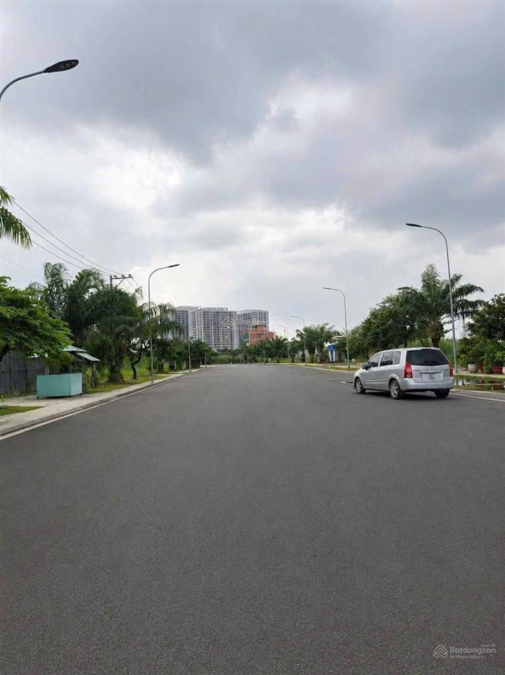 2,65 tỷ tl, đất 56m2, kdc centana trường lưu, đường thông 9 mét có vỉa hè