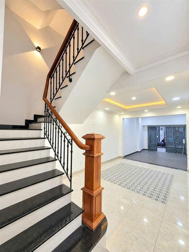 Giảm 1,3 tỷ. bình trưng/q2, 78m2, nhà 4 tầng 5pn, 5wc, sổ hoàn công, giá 9,75 tỷ