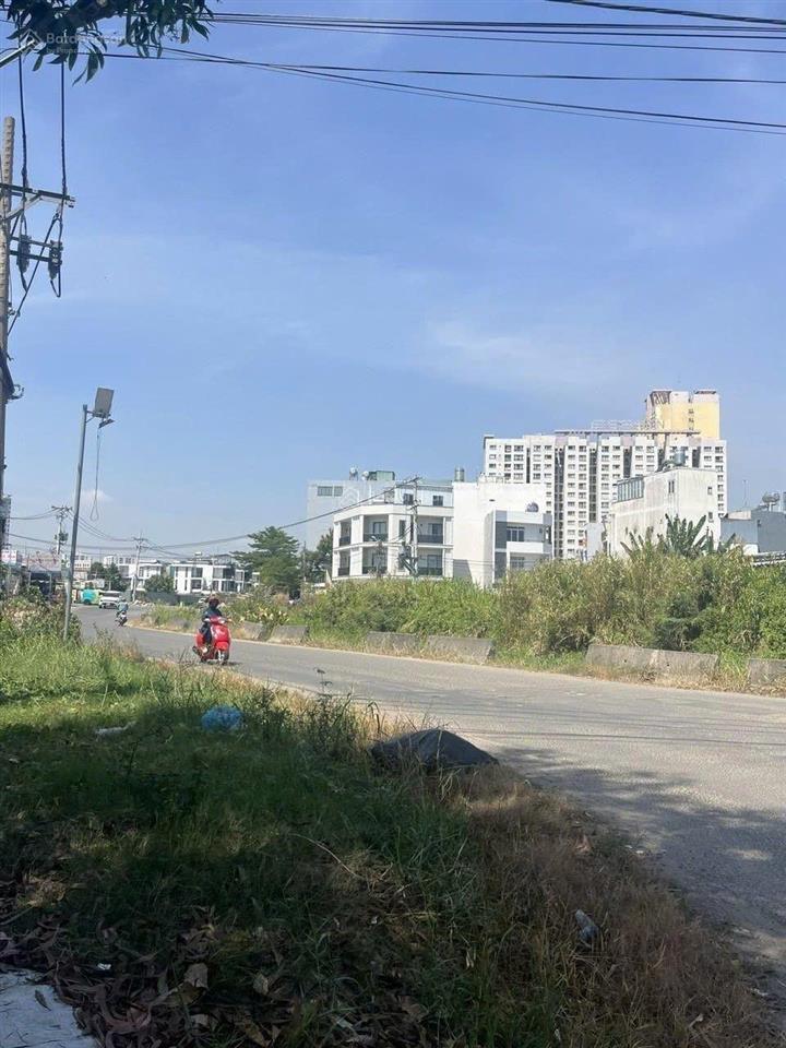 Bán đất mặt tiền kinh doanh bưng ông thoàn , long trường tp thủ đức  diện tích 100m2  giá 7.2 tỷ