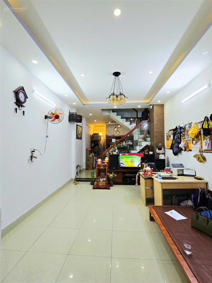 Bán nhà phố  3 tầng  hoàn công đủ  võ văn hát  phường long trường  quận 9 sát trg đại học