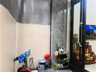 Cần gấp bán nhà phố nguyễn trãi dt 30 m 2 , 5 tầng, mt 3, 5m. giá cả hợp lý