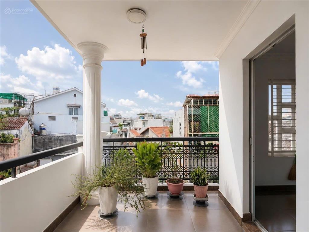 Tân bình tòa nhà 6 tầng dt 5,6x20m giá 19,6 tỷ.