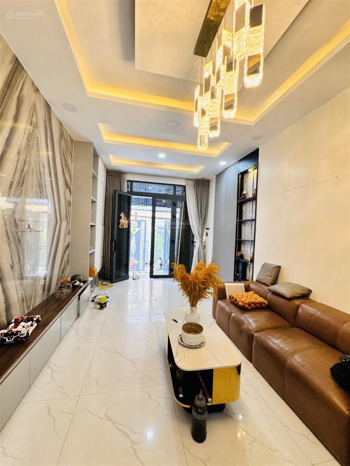 Quận 8 đường bùi minh trực nhà 3 tầng 4pn khép kính dt 83m2 giá 8,99 tỷ.