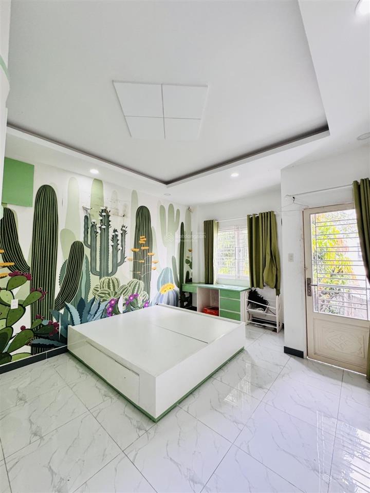 Quận 8 đường bùi minh trực nhà 3 tầng 4pn khép kính dt 83m2 giá 8,99 tỷ.