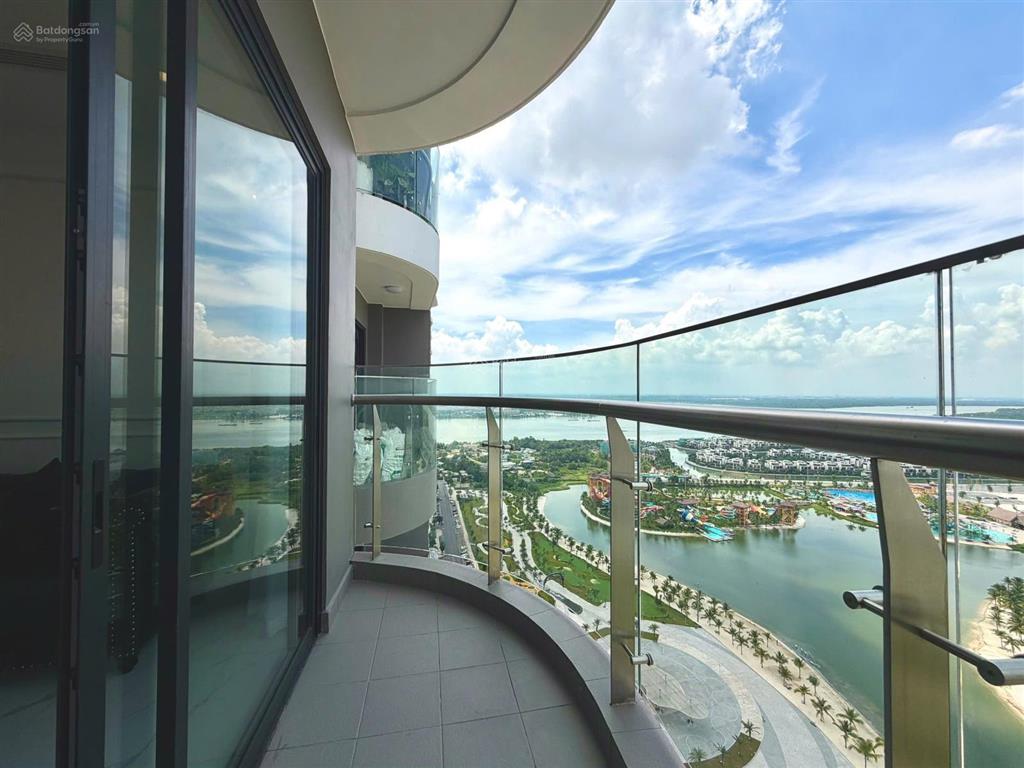 Cho thuê cc 3pn, 2wc, 90m2 tại vinhomes grand park, 35 triệu vnd, đẹp, nhiều tiện ích