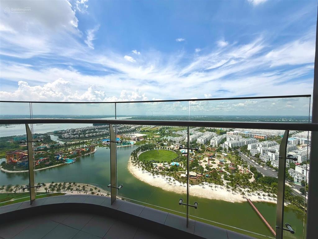 Cho thuê cc 3pn, 2wc, 90m2 tại vinhomes grand park, 35 triệu vnd, đẹp, nhiều tiện ích