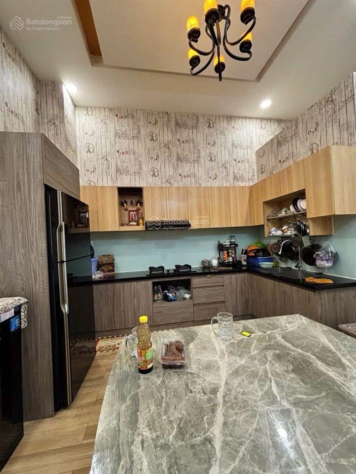 Bán nhà cạnh khu tên lửa 5 tầng 53m² (6 phòng ngủ)