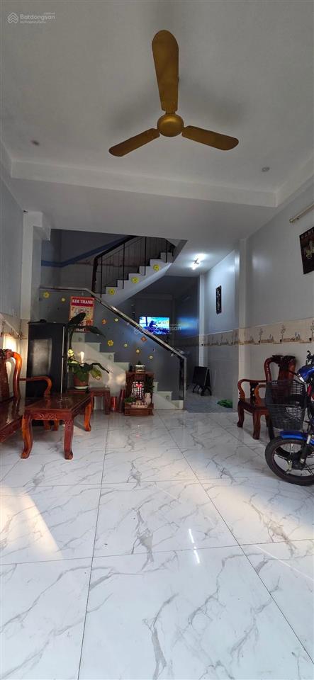 Nhà mặt tiền 4 tầng 50m² khu vip bình phú view công viên