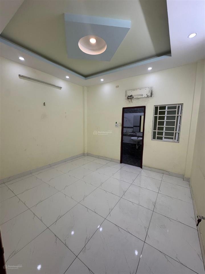 Nhà 4 tầng 58m² 4pn ngay chợ cây da sà, giáp quận 6 gần aeon bình tân