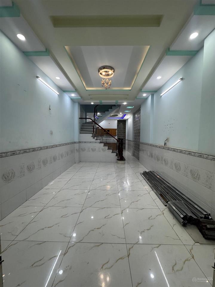 Nhà 4 tầng 58m² 4pn ngay chợ cây da sà, giáp quận 6 gần aeon bình tân