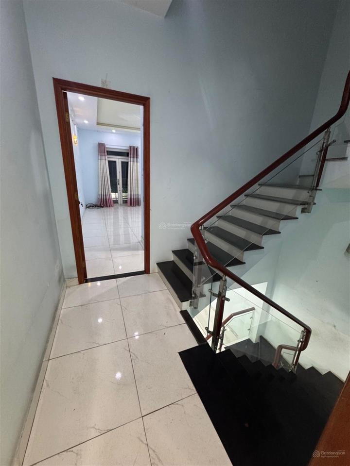 Nhà 4 tầng 58m² 4pn ngay chợ cây da sà, giáp quận 6 gần aeon bình tân