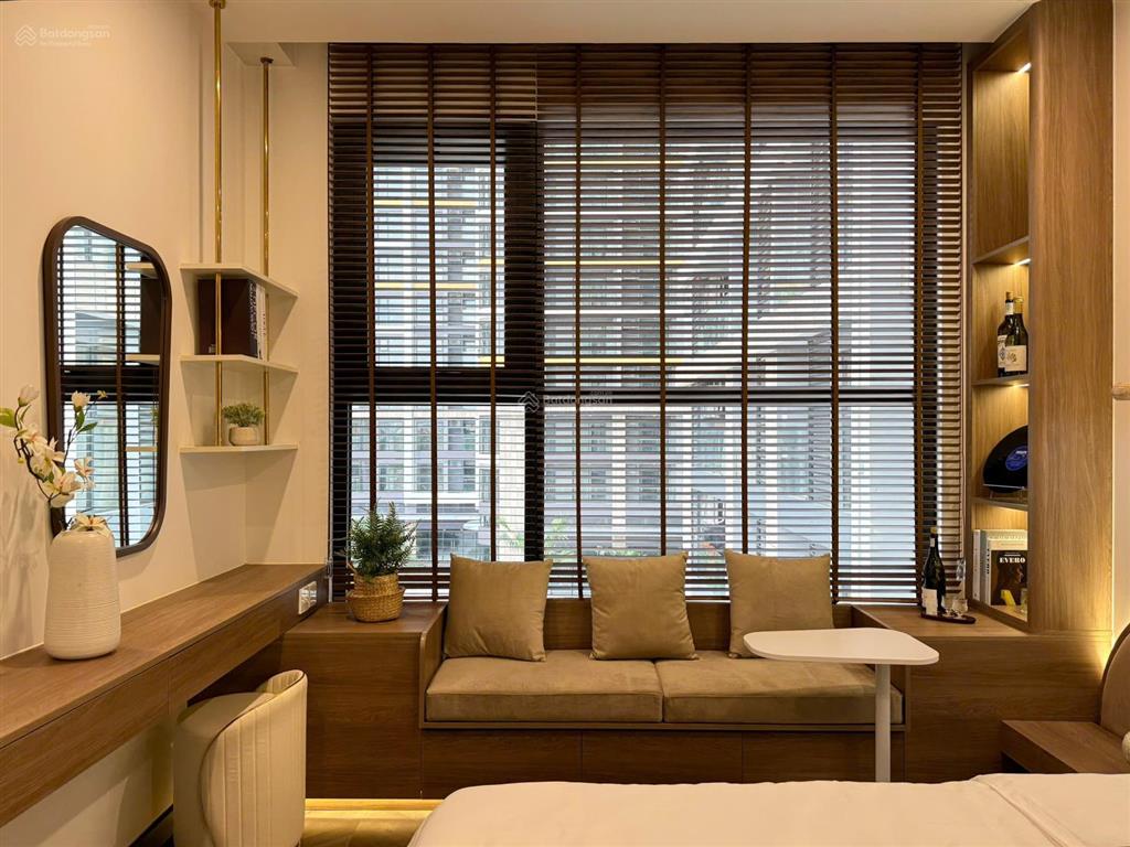 Cho thuê 2pn full nội thất luxury giá chỉ 22tr tại the opus one  vinhomes grand park