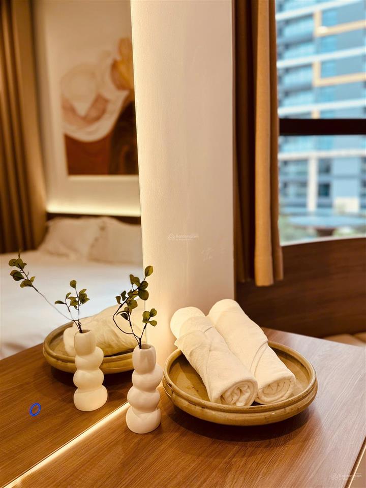 Cho thuê 2pn full nội thất luxury giá chỉ 22tr tại the opus one  vinhomes grand park