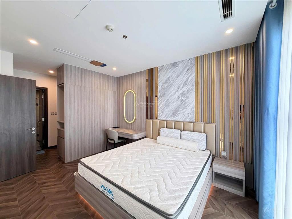 Cho thuê 3pn full nội thất luxury view trực diện công viên chỉ 30tr tại vinhomes grand park