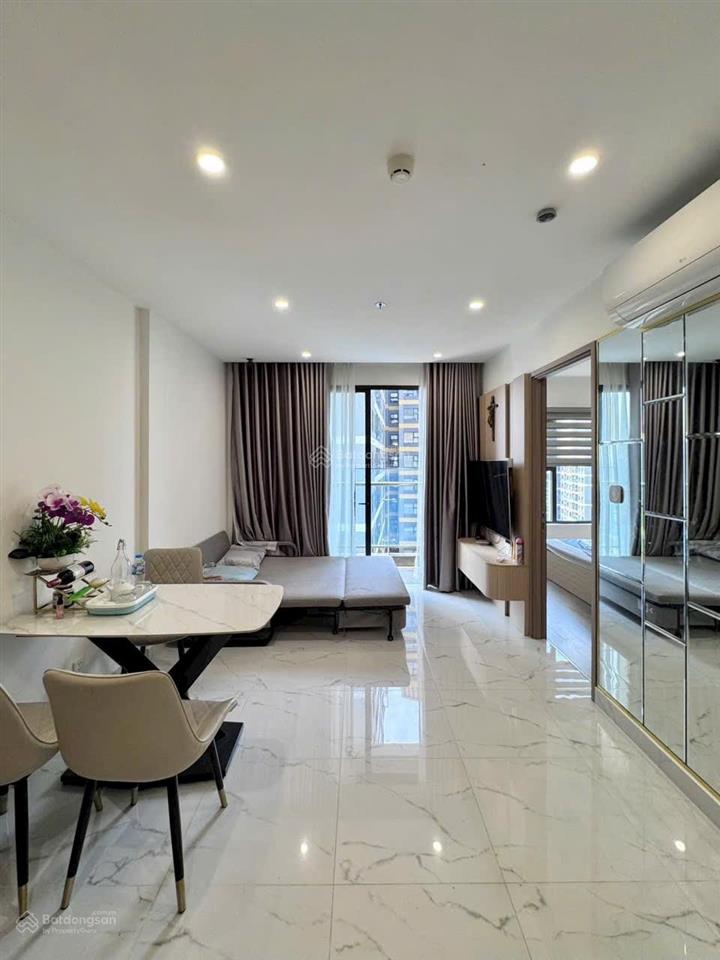 Cho thuê căn 2pn full nội thất luxury chỉ với giá 12tr tại vinhomes grand park