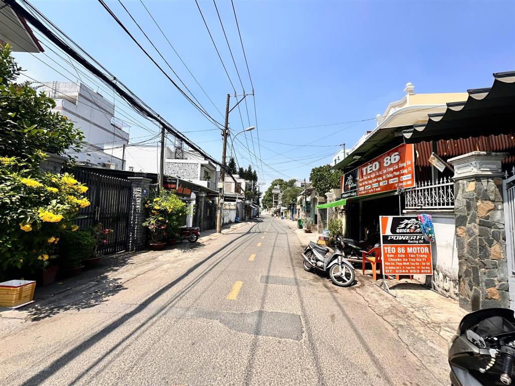 Bán nhà 3 lầu mặt tiền đường số 4, p. tam phú, tp. thủ đức, 5.8mx18.5m(107m2) nay là tp. hcm