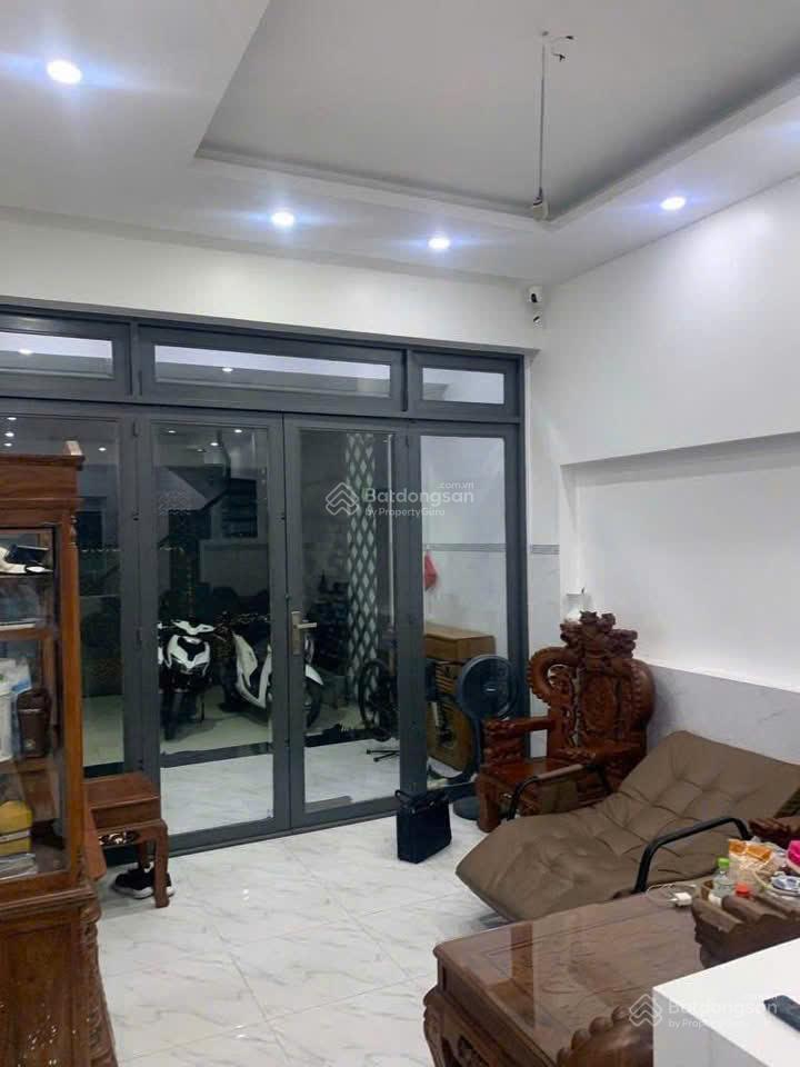 Gấp bán hạ giá còn 7.85 tỷ nhà phố 3 lầu nhánh đường lý tế xuyên, p. linh đông, thủ đức  76m2 đất