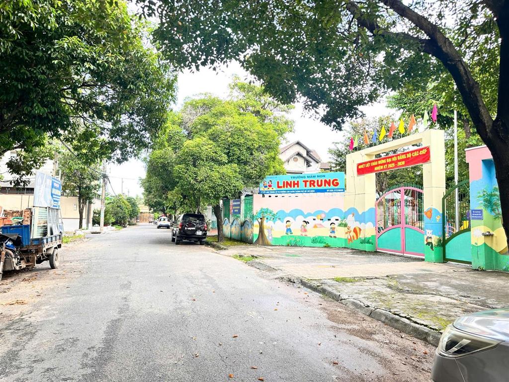 Hạ 800tr  gấp bán nền đất sổ riêng (8x21.5m) khu dân cư cocacola, đường linh trung, thủ đức hcm