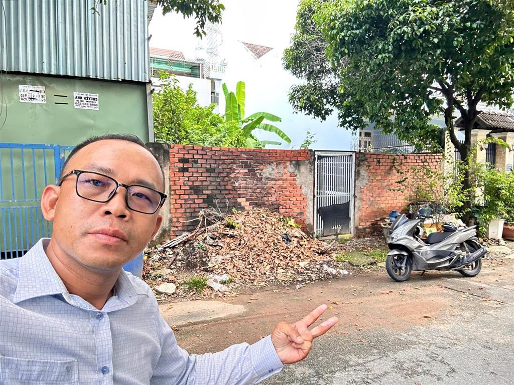 Hạ 800tr  gấp bán nền đất sổ riêng (8x21.5m) khu dân cư cocacola, đường linh trung, thủ đức hcm