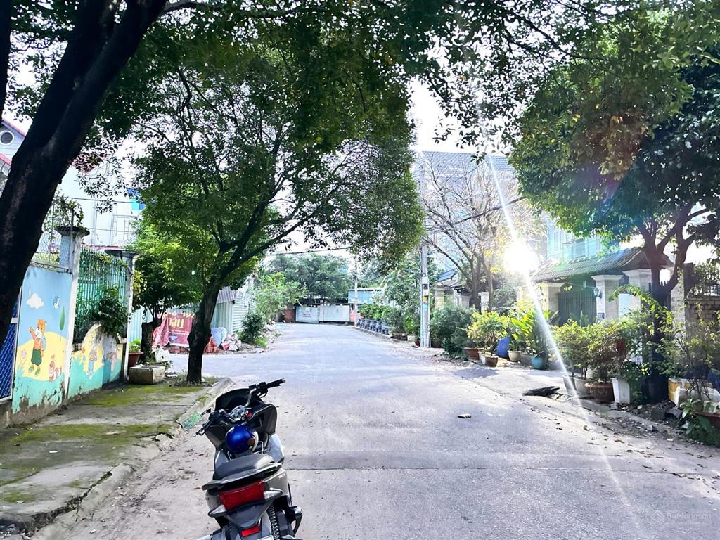 Hạ 800tr  gấp bán nền đất sổ riêng (8x21.5m) khu dân cư cocacola, đường linh trung, thủ đức hcm