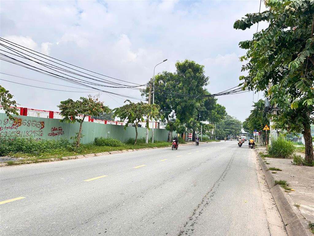 Bán lô đất mặt tiền ngô chí quốc, p. bình chiểu, thủ đức, 10.6x22m(232m2)  giá 14 tỷ