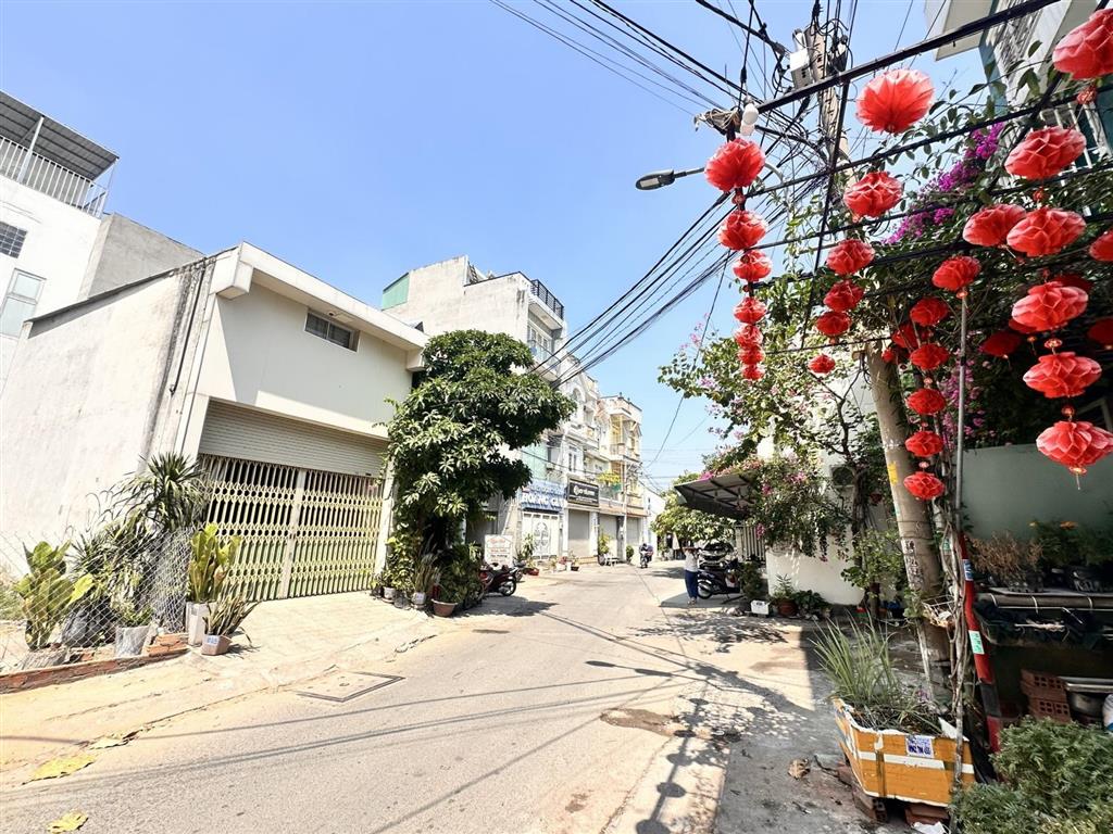 Gấp bán nhà 1 trệt 2 lầu ,nhánh 8m đường tam bình,tp.thủ đức , 51m2 sử dụng sàn 150m2 giá 6.5 tỷ