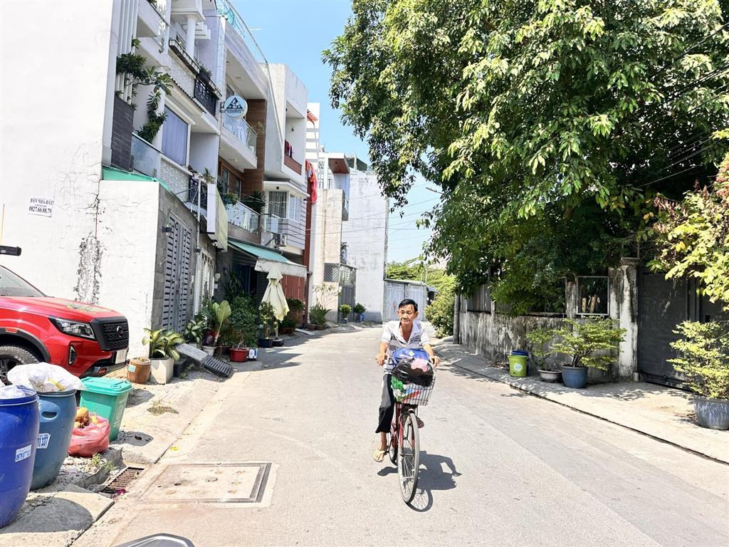Gấp bán nhà 1 trệt 2 lầu ,nhánh 8m đường tam bình,tp.thủ đức , 51m2 sử dụng sàn 150m2 giá 6.5 tỷ