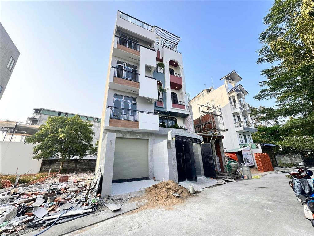 Bán nhà mới 1 trệt 3 lầu  hẻm 7m đường phạm văn đồng, tp. thủ đức, 4x16.8m  67m2  giá chỉ 8.9tỷ
