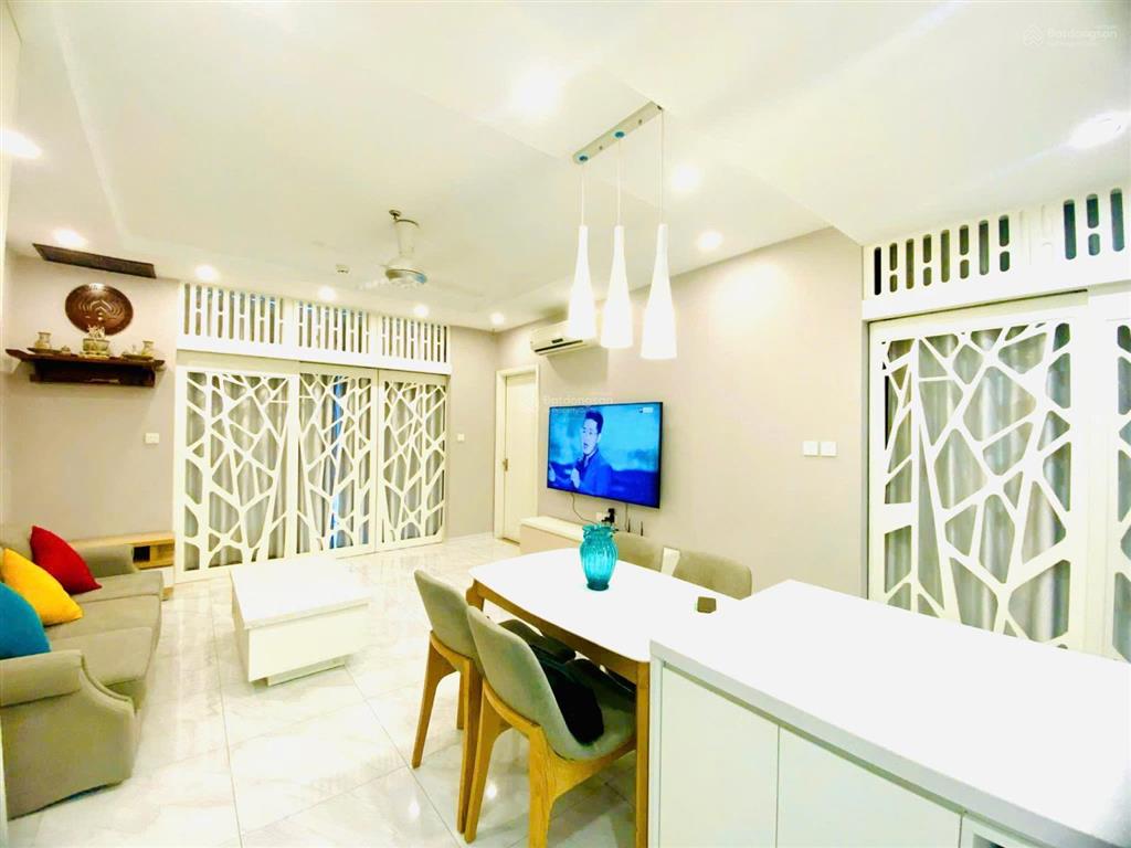 Chủ nhà gửi bán gấp căn 95m2 timescity giá 9,5 tỷ.  0968 108 ***  e. lam