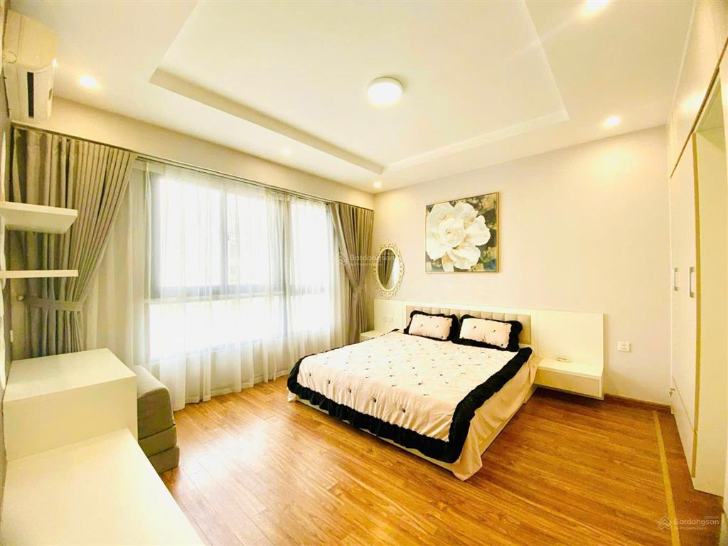Chủ nhà gửi bán gấp căn 95m2 timescity giá 9,5 tỷ.  0968 108 ***  e. lam
