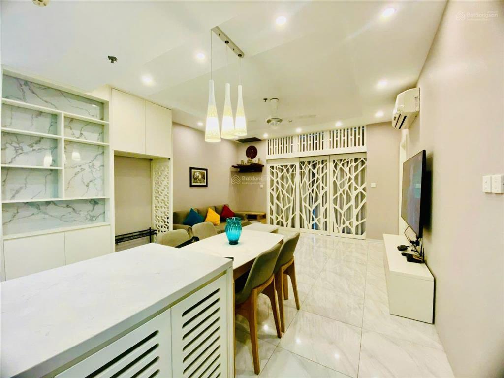 Chủ nhà gửi bán gấp căn 95m2 timescity giá 9,5 tỷ.  0968 108 ***  e. lam