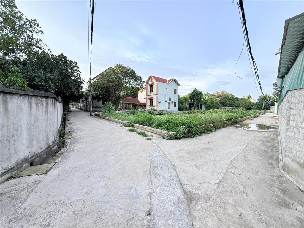 Hàng hiếm tại đông sơn, 3,05 tỷ, 82,3m2, đất thổ cư, sổ đỏ đầy đủ