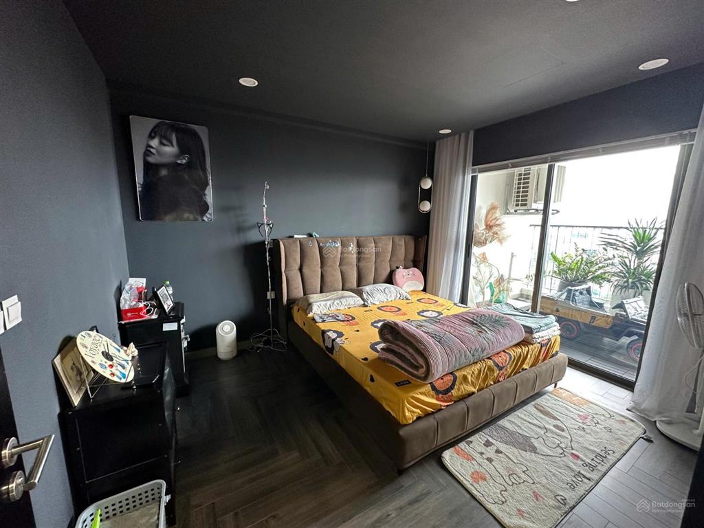 Bán căn 3 ngủ dv1 rose town căn hoa hậu rộng nhất dự án ( có sổ , chủ việt) chỉ hơn 8 tỉ