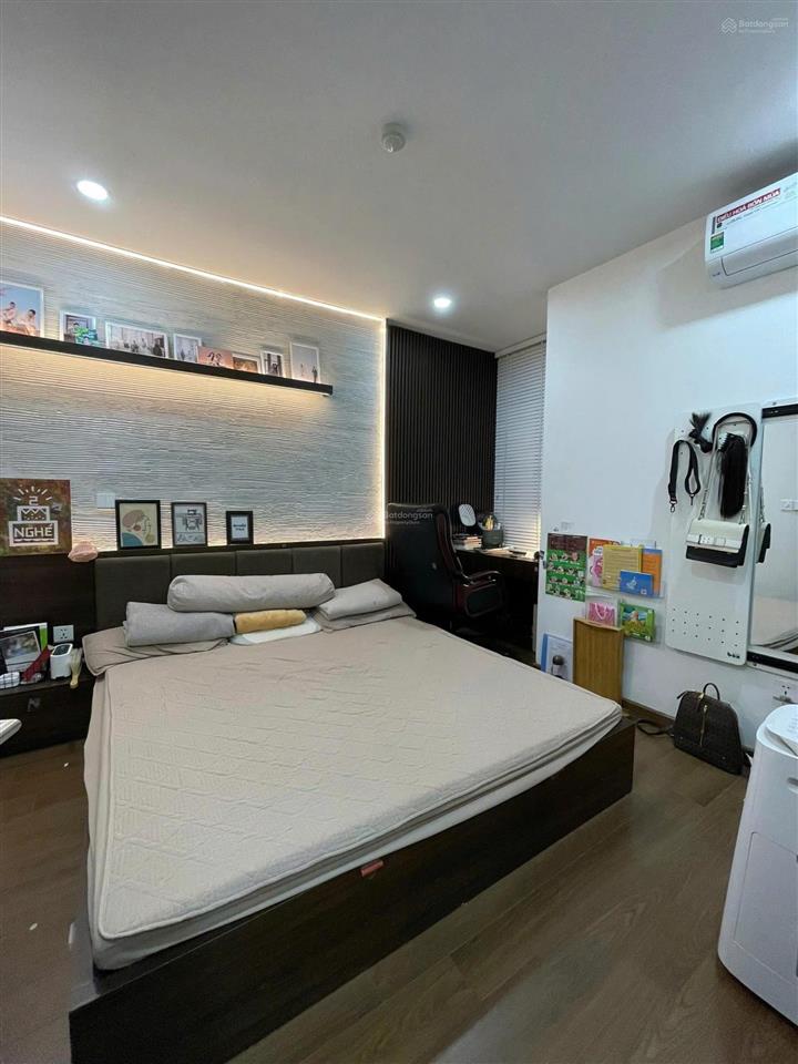 Bán căn 3 ngủ dv1 rose town căn hoa hậu rộng nhất dự án ( có sổ , chủ việt) chỉ hơn 8 tỉ