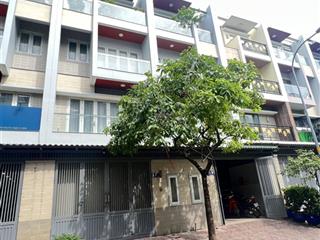 Ngộp bank  bán nhà mặt tiền kdc bình phú q6  dt 8x18m xd 4 sầng st giá 18tỷ