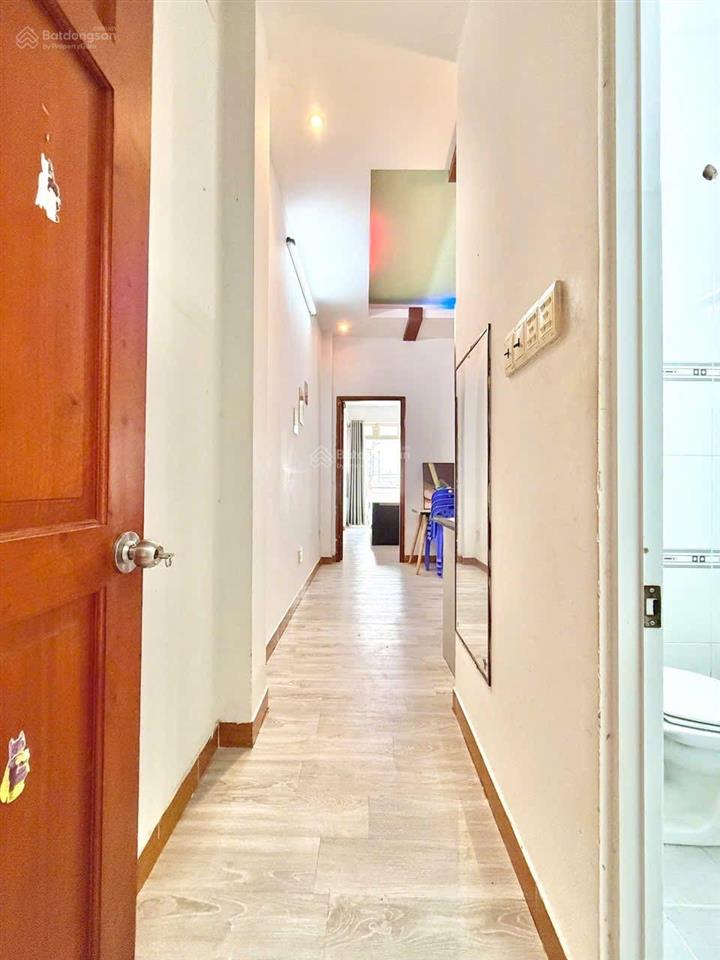 Bán nhà hẻm đẹp ngay chợ bến thành q1  xd 4 tầng st  3,6x20m  cn 60m2
