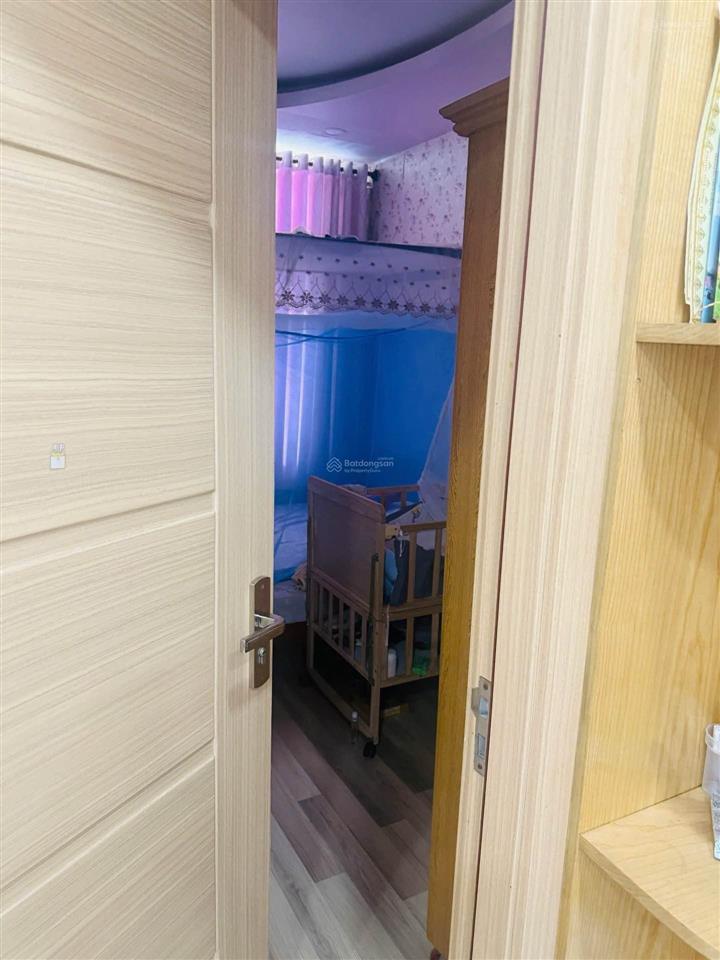 Nhà 3 tầng thiết kế hiện đại, ngay sau chợ tnp b, hẻm xe hơi cực kì lớn, chủ nhiệt tình