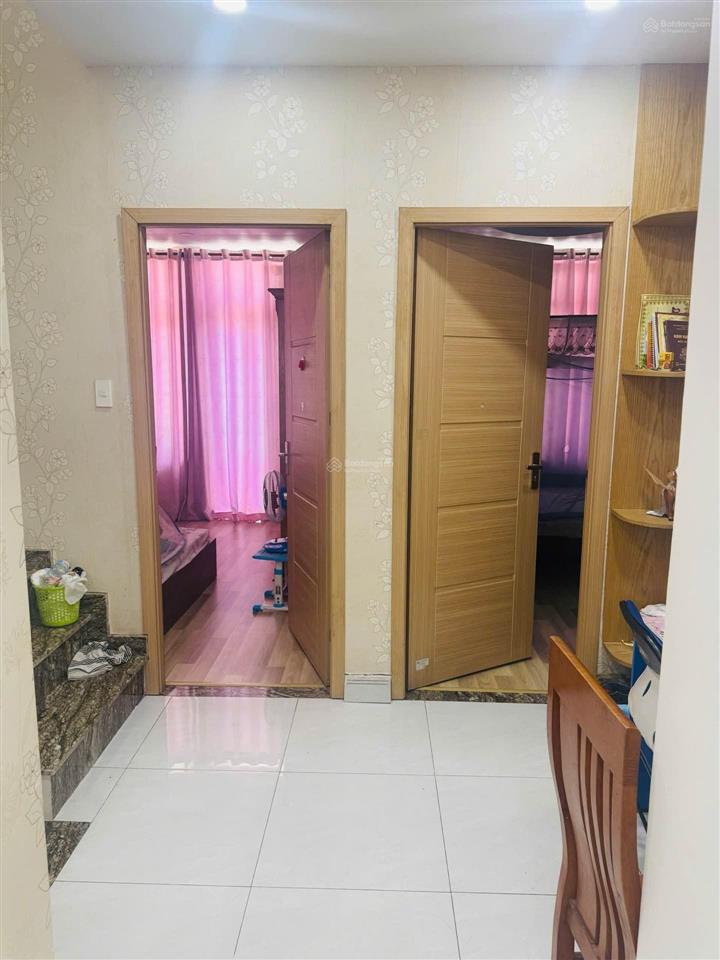 Nhà 3 tầng thiết kế hiện đại, ngay sau chợ tnp b, hẻm xe hơi cực kì lớn, chủ nhiệt tình